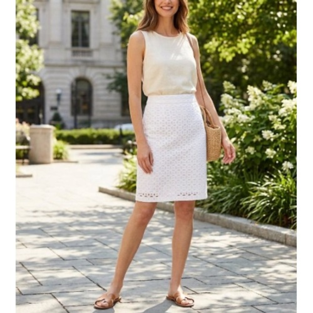 Banana Republic White Cotton Eyelet Pencil Skirt Size 4 Lined Knee Length